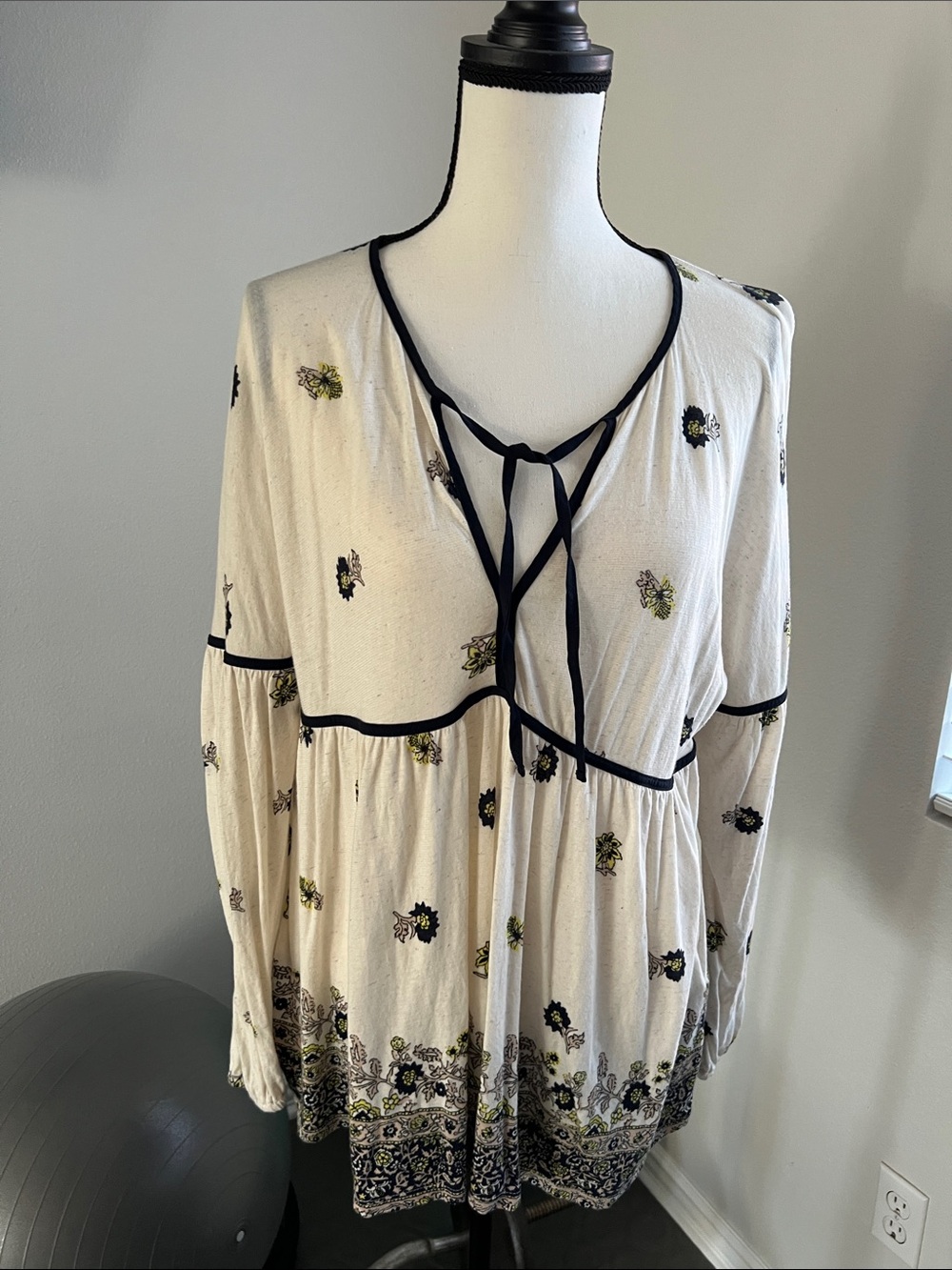 Lucky Brand Cream Floral Peasant Blouse with Black Trim